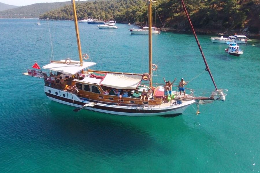 Bodrum Tekne Kiralama | Akvaryum Koyu Turu- Orak Adası – Poyraz Adası